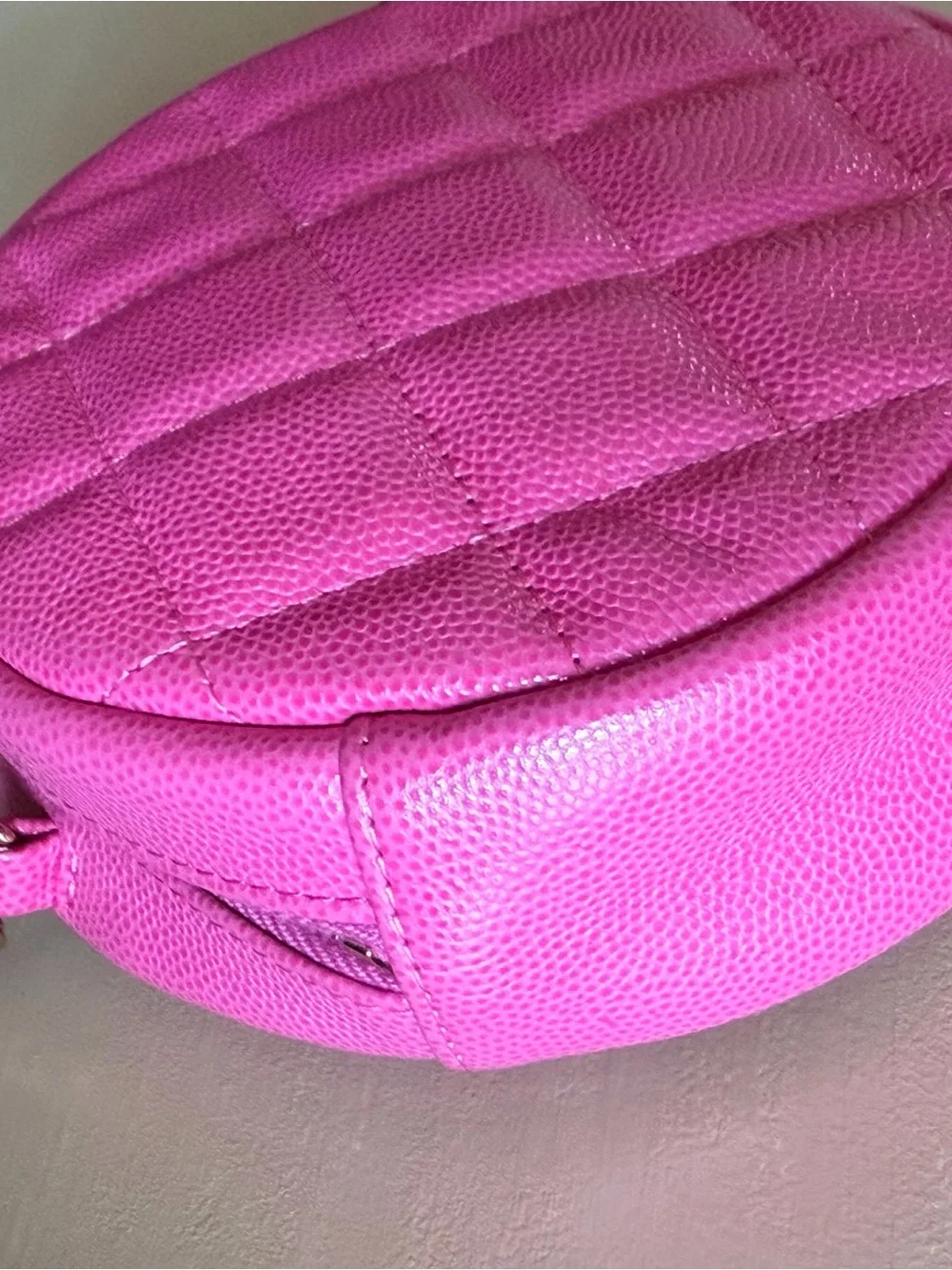 Chanel 2019 Pink Caviar Quilted Round Filigree Crossbody Bag | 🔥